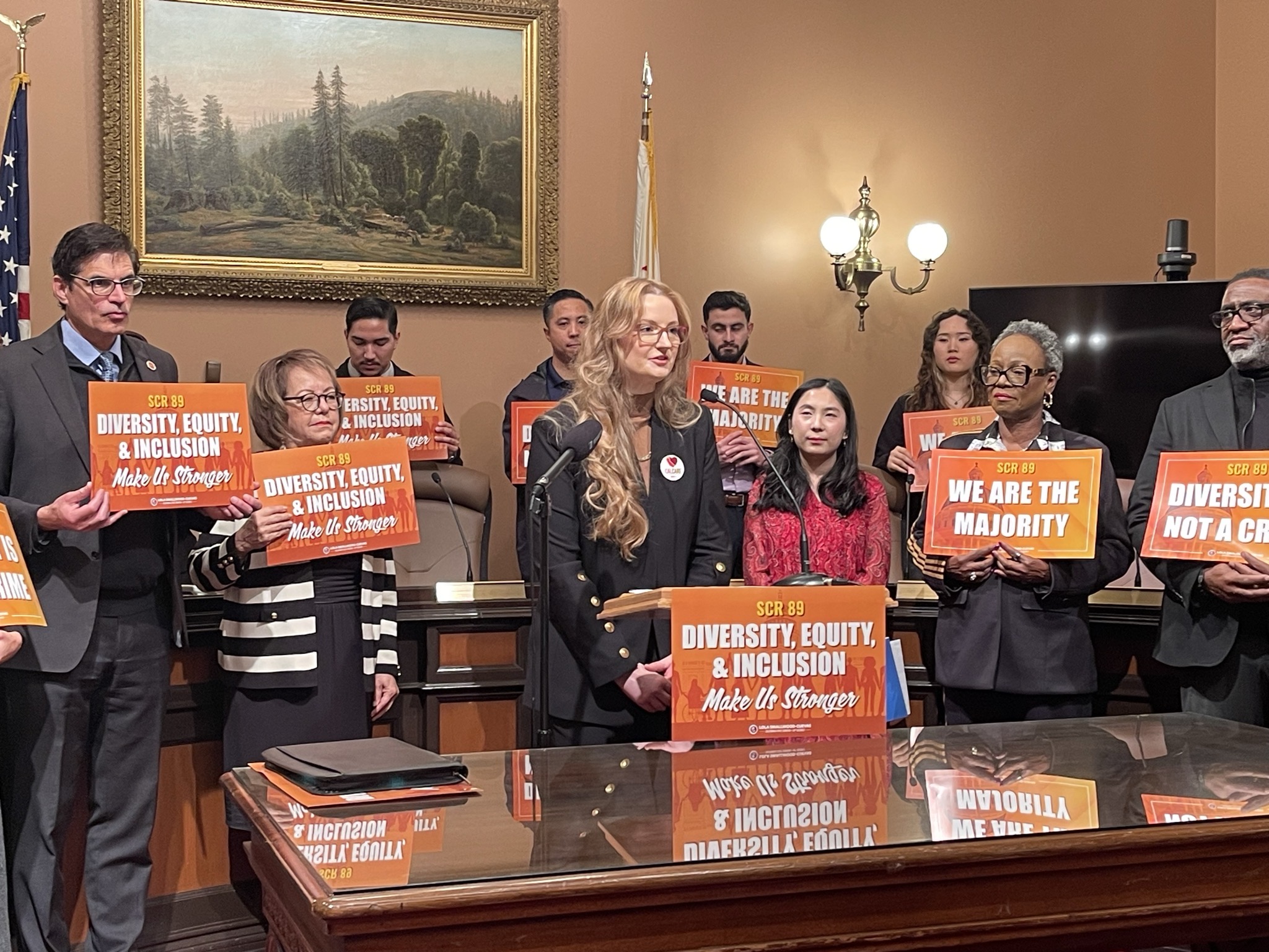 JuliePressConference